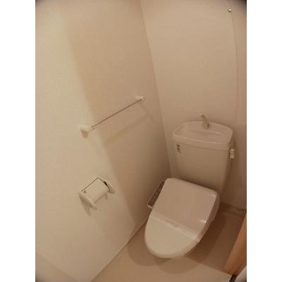 フラット・パイン 102【管理NO：1-017537901-01020】 ★家具家電は申し込み後に搬入します★の物件画像