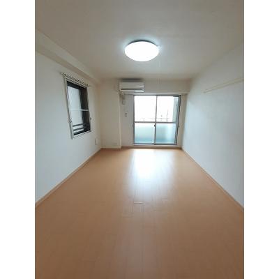 グランツ　コート 601【管理NO：1-016376001-06010】 ★家具家電は申し込み後に搬入します★の物件画像