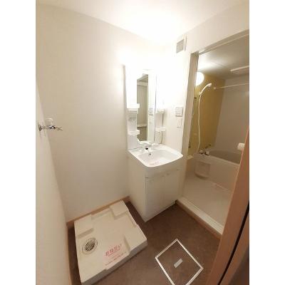 グランツ　コート 601【管理NO：1-016376001-06010】 ★家具家電は申し込み後に搬入します★の物件画像