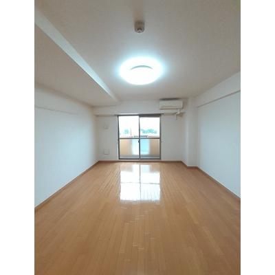 リョーアイ 305【管理NO：1-016116001-03040】 ★家具家電は申し込み後に搬入します★の物件画像