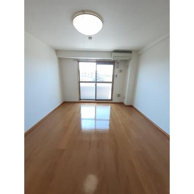 Ｓｍａｌｌ　Ｌｕｘｕｒｙ 302【管理NO：1-012540101-03020】 ★家具家電は申し込み後に搬入します★の物件画像