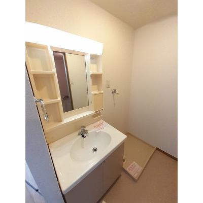 サンライズ富田 101【管理NO：1-009565301-01010】 ★家具家電は申し込み後に搬入します★の物件画像