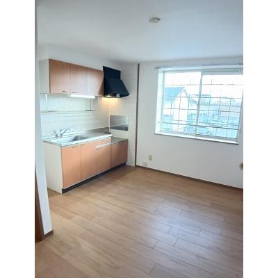 椿 201【管理NO：1-009325001-02010】 ★家具家電は申し込み後に搬入しますの物件画像