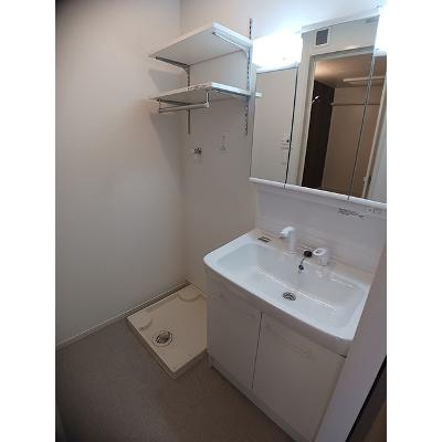 スリール 101【管理NO：1-027949701-01010】 ★家具家電は申し込み後に搬入しますの物件画像