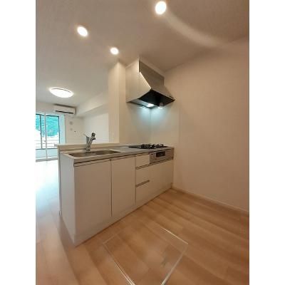 シンフォニーⅣ 105【管理NO：1-026470101-01040】 ★家具家電は申し込み後に搬入します★の物件画像