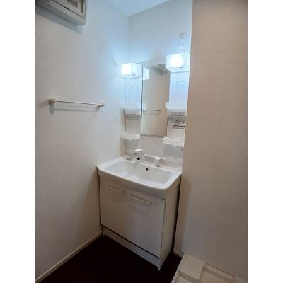 リバーガーデン 202【管理NO：1-023180001-02020】 ★家具家電は申し込み後に搬入しますの物件画像