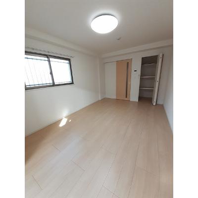 Ｍｏｄｅ　Ｅｉｇｈｔ　Ⅱ 110【管理NO：1-022048101-01080】 ★家具家電は申し込み後に搬入します★の物件画像