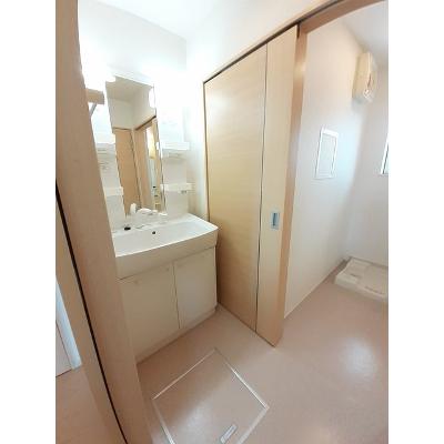 ライツェント・シックⅠ 201【管理NO：1-017607901-02010】 ★家具家電は申し込み後に搬入します★の物件画像