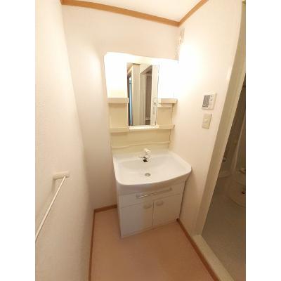ｏＡｚｏ　Ｂ棟 105【管理NO：1-012421102-01040】 ★家具家電は申し込み後に搬入しますの物件画像