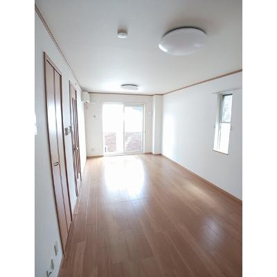 ｏＡｚｏ　Ｂ棟 101【管理NO：1-012421102-01010】 ★家具家電は申し込み後に搬入しますの物件画像