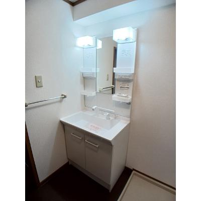 ウィスティリアＡ 202【管理NO：1-010049001-02020】 ★家具家電は申し込み後に搬入します★の物件画像