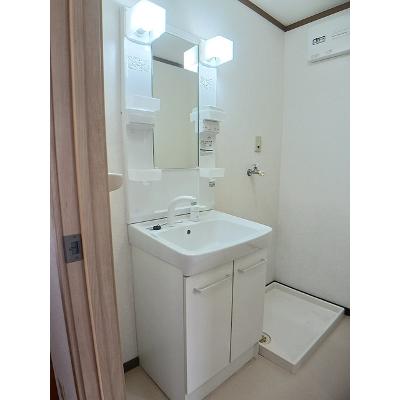 アウローラＢ 102【管理NO：1-009733802-01020】 ★家具家電は申し込み後に搬入しますの物件画像