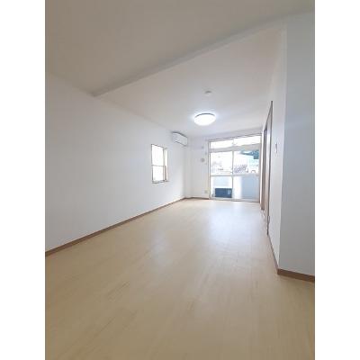 フォレストヒルズ 201【管理NO：1-005317101-02010】 ★家具家電は申し込み後に搬入しますの物件画像