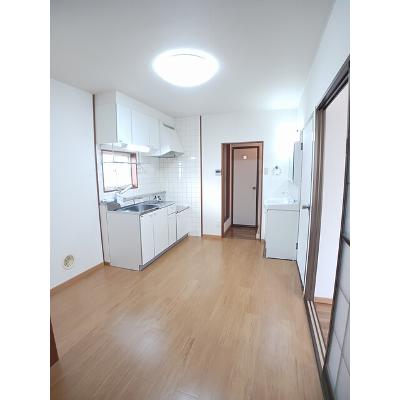 フラワーロード 203【管理NO：1-004485001-02030】 ★家具家電は申し込み後に搬入しますの物件画像