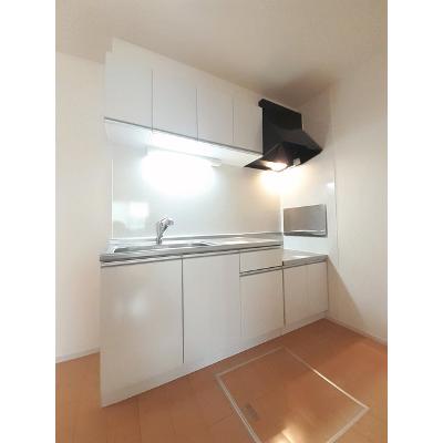 オフショア 102【管理NO：1-018581101-01020】 ★家具家電は申し込み後に搬入します★の物件画像