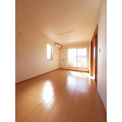 オリーブ 205【管理NO：1-015288601-02040】 ★家具家電は申し込み後に搬入します★の物件画像