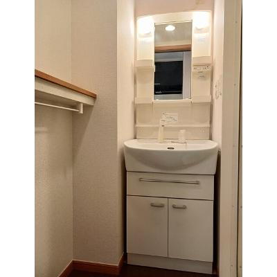 グリーンスプリングス　Ｂ 102【管理NO：1-014707401-01020】 ★家具家電は申し込み後に搬入しますの物件画像