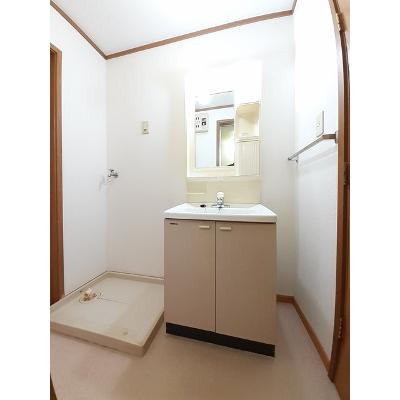 ビュウ・エステートＡ 202【管理NO：1-007442101-02020】 ★家具家電は申し込み後に搬入します★の物件画像