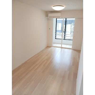 パン・カオレＡ 102【管理NO：1-028311801-01020】 ★家具家電は申し込み後に搬入します★の物件画像