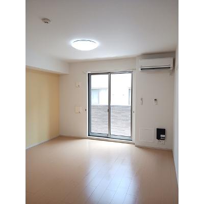 レ・クローチェ 103【管理NO：1-020527201-01030】 ★家具家電は申し込み後に搬入します★の物件画像