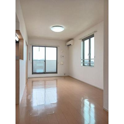 リバーサイド２ 306【管理NO：1-019441701-03050】 ★家具家電は申し込み後に搬入します★の物件画像