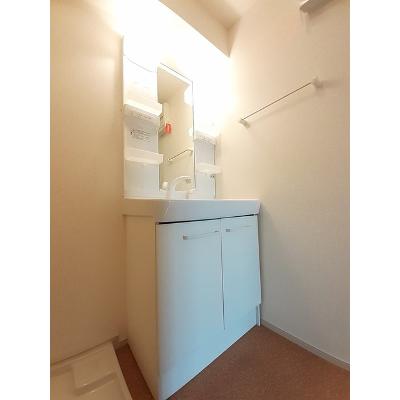 カンピオーネ 201【管理NO：1-019173201-02010】 ★家具家電は申し込み後に搬入します★の物件画像