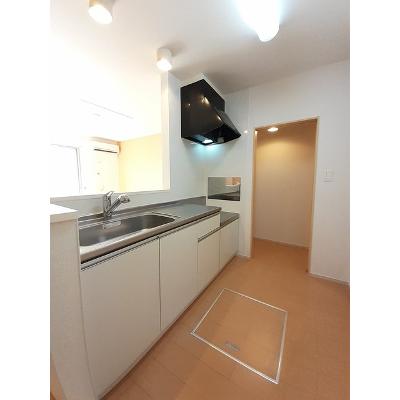 プリムラ 102【管理NO：1-019173001-01020】 ★家具家電は申し込み後に搬入します★の物件画像