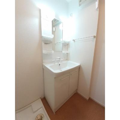 プリムラ 102【管理NO：1-019173001-01020】 ★家具家電は申し込み後に搬入します★の物件画像