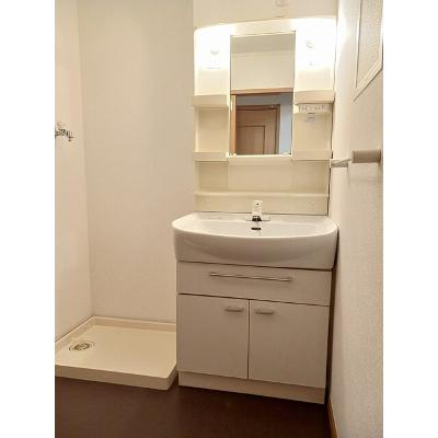 グラシオッソ　Ｂ 202【管理NO：1-013671802-02020】 ★家具家電は申し込み後に搬入しますの物件画像
