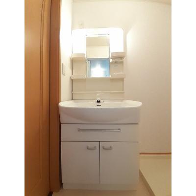 プラム 102【管理NO：1-013191101-01020】 ★家具家電は申し込み後に搬入しますの物件画像