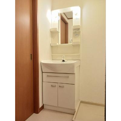 スカイマンション 102【管理NO：1-013127801-01020】 ★家具家電は申し込み後に搬入しますの物件画像