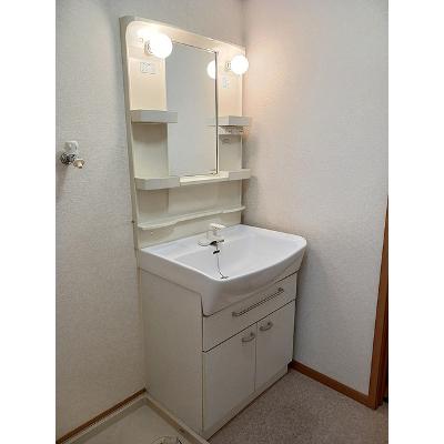 プリムローズ 201【管理NO：1-013039201-02010】 ★家具家電は申し込み後に搬入します★の物件画像