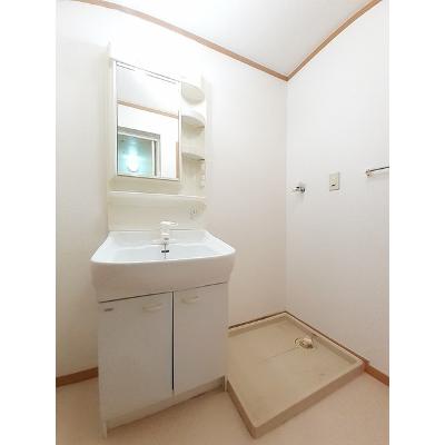 エトワール　Ｂ 202【管理NO：1-012236602-02020】 ★家具家電は申し込み後に搬入しますの物件画像