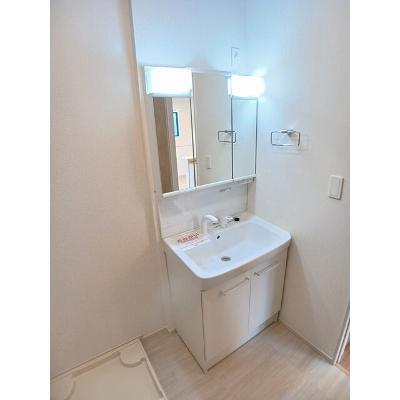 ユーリア　アイⅡ 201【管理NO：1-027348202-02010】 ★家具家電は申し込み後に搬入します★の物件画像