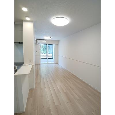 コモドカーサ　Ⅲ 102【管理NO：1-026648601-01020】 ★家具家電は申し込み後に搬入します★の物件画像