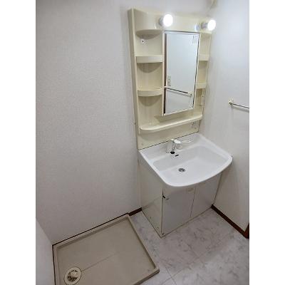 グランベリ－Ａ 103【管理NO：1-010983901-01030】 ★家具家電は申し込み後に搬入しますの物件画像