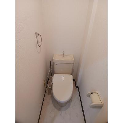 エトワール 105【管理NO：1-007724701-01040】 ★家具家電は申し込み後に搬入します★の物件画像