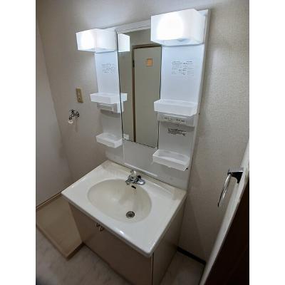 エトワール 105【管理NO：1-007724701-01040】 ★家具家電は申し込み後に搬入します★の物件画像