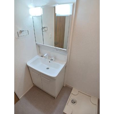 エトワール・片島 105【管理NO：1-028415901-01040】 ★家具家電は申し込み後に搬入します★の物件画像