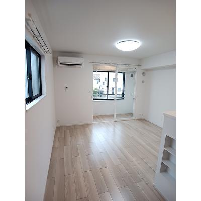 セレニテ 201【管理NO：1-028058301-02010】 ★家具家電は申し込み後に搬入しますの物件画像