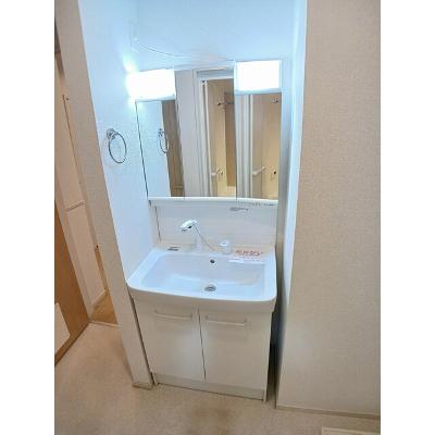 カーサ　フォルトゥ－ナ 103【管理NO：1-024955701-01030】 ★家具家電は申し込み後に搬入します★の物件画像