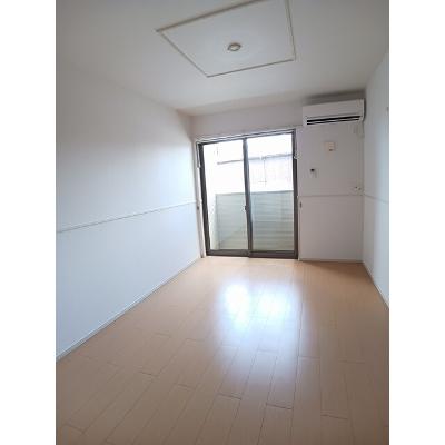 サンファミリア 103【管理NO：1-018121901-01030】 ★家具家電は申し込み後に搬入しますの物件画像