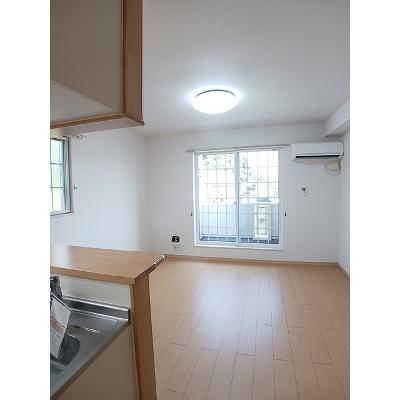 メゾンソレイユ　Ｖ 201【管理NO：1-017027501-02010】 ★家具家電は申し込み後に搬入しますの物件画像