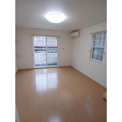 メゾンソレイユ　Ｖ 103【管理NO：1-017027501-01030】 ★家具家電は申し込み後に搬入しますの物件画像