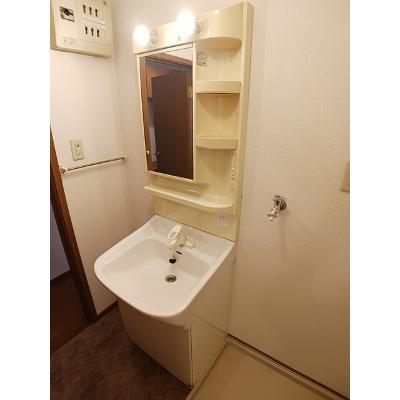 プラティ－ヌＫ．Ｃ 102【管理NO：1-010652603-01020】 ★家具家電は申し込み後に搬入しますの物件画像