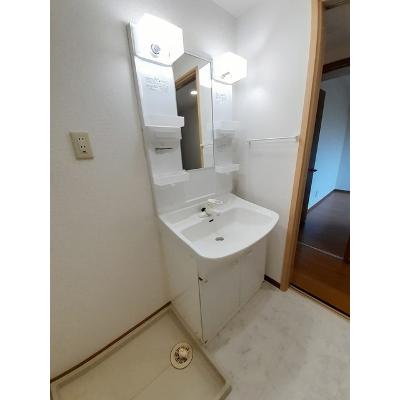 グランデ・ルミエール 106【管理NO：1-010641201-01050】 ★家具家電は申し込み後に搬入しますの物件画像