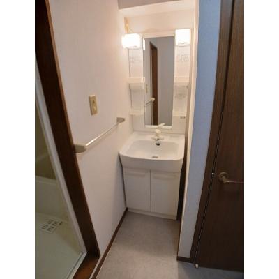 ウィスタリア 101【管理NO：1-010337201-01010】 ★家具家電は申し込み後に搬入します★の物件画像