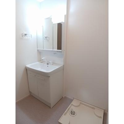 ローブクレールⅠ 103【管理NO：1-028238601-01030】 ★家具家電は申し込み後に搬入します★の物件画像