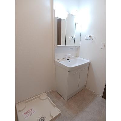 ヒカルサ鳥取浜村　Ⅱ 202【管理NO：1-027566602-02020】 ★家具家電は申し込み後に搬入します 2026年08月下旬入居可能の物件画像