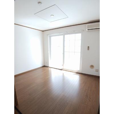 セレブレイトⅢ 102【管理NO：1-011792303-01020】 ★家具家電は申し込み後に搬入します★の物件画像